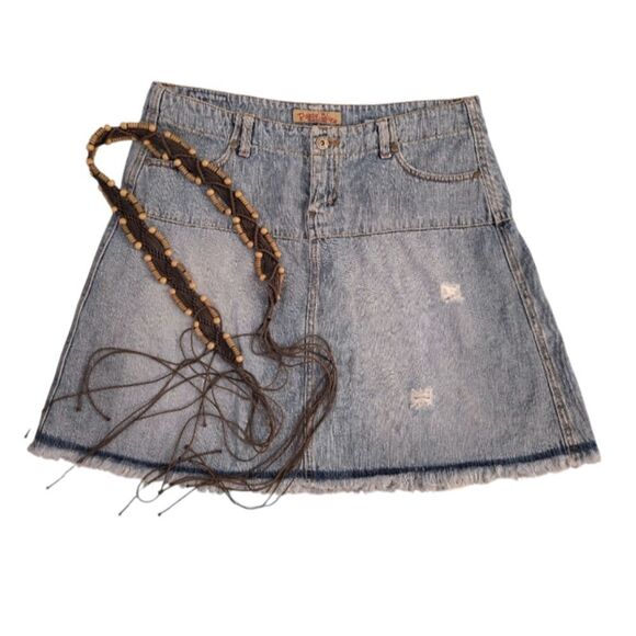 VTG Y2K Paris Blues Distressed ALine Raw Hem Mini Jean Skirt Size 11 - Picture 6 of 14
